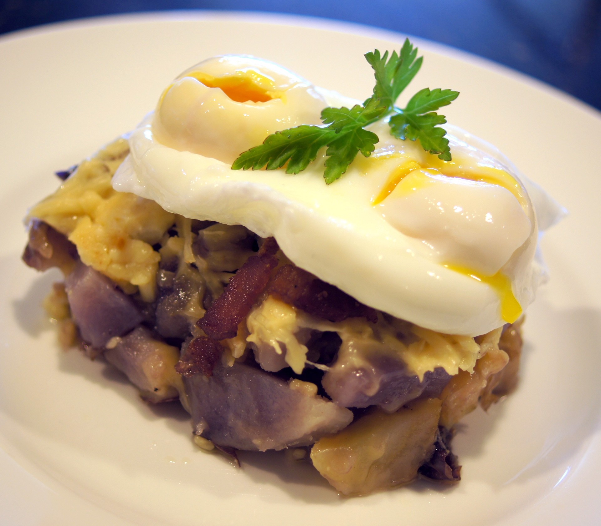 potato dish with gouda and poached egg